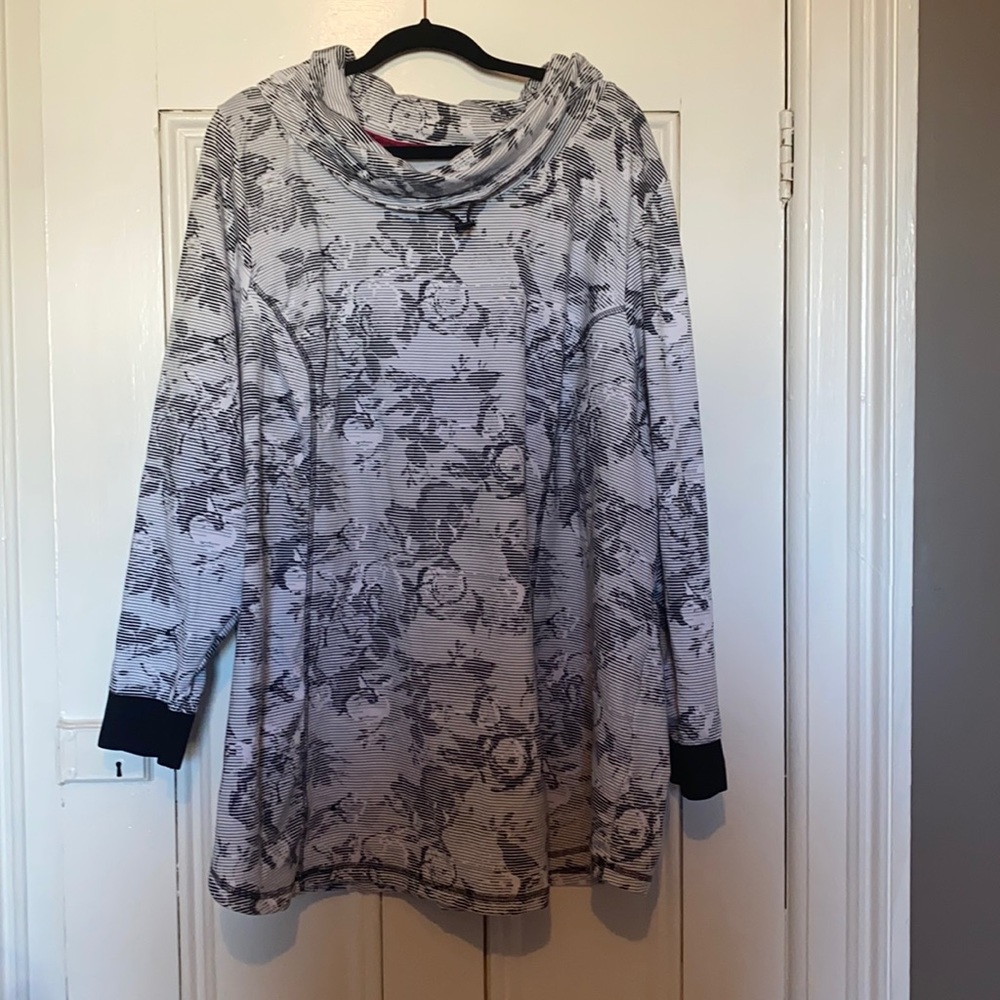 Pennington’s 4x cowl neck sweater